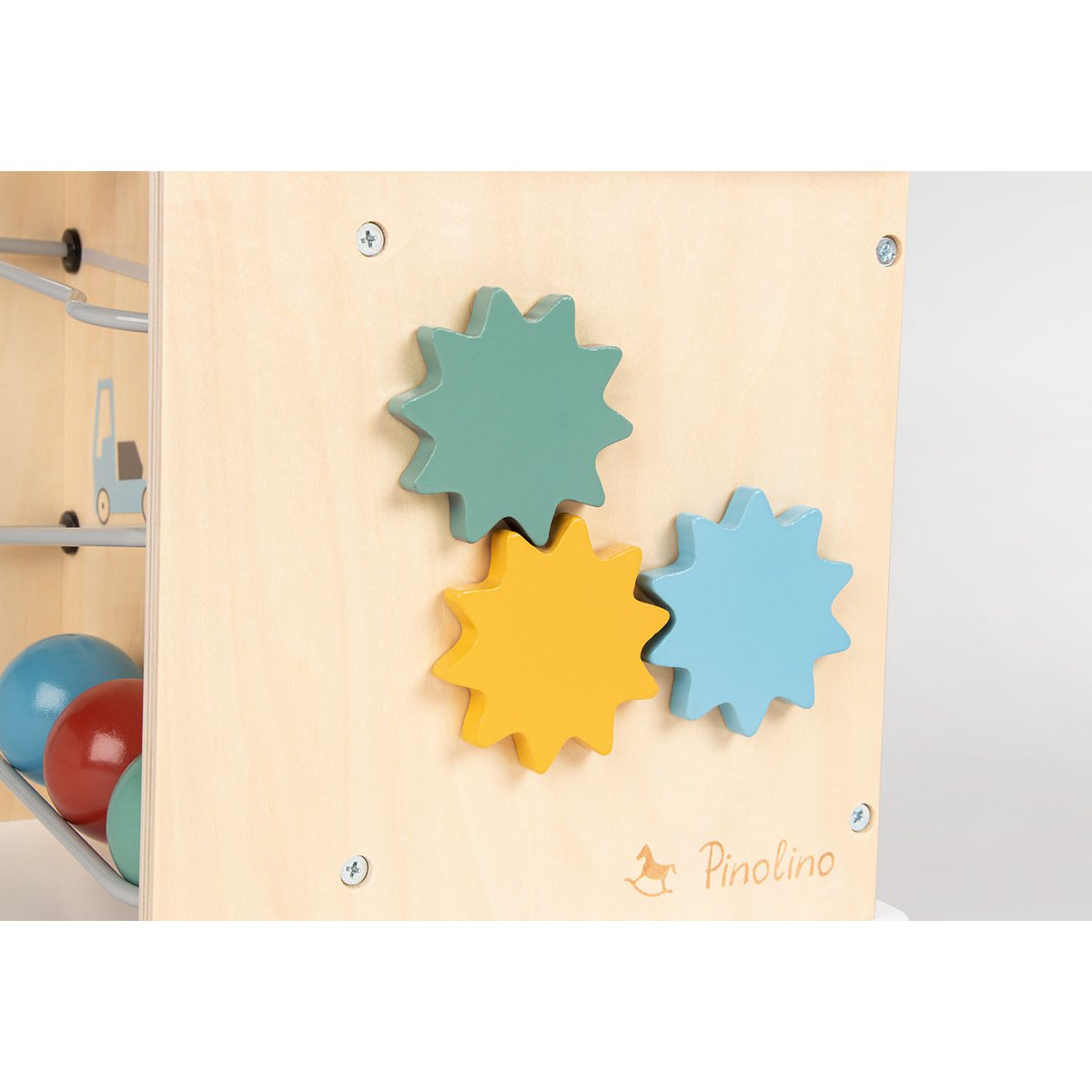 Houten activiteitenkubus Sanna