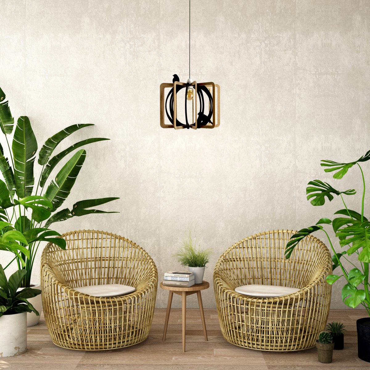 Hanglamp van MDF met linnen kabel en decoratieve vogelaccenten, hangend boven een zithoek met rotan stoelen en groene kamerplanten. Een uniek en sfeervol design dat perfect past bij een natuurlijk en modern interieur.