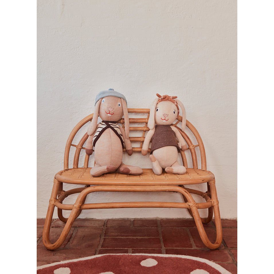 Samen zijn ze het allerleukst! Deze lieve konijntjes brengen warmte en vrolijkheid in elke kinderkamer.