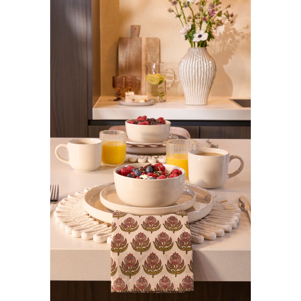 Witte keramieken serviesset Ozzo