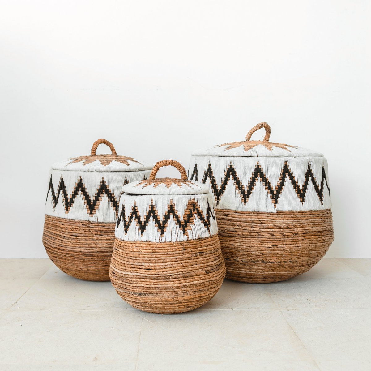 Mand met deksel wit en naturel Palem
