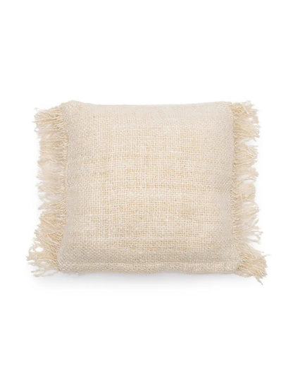 Naturelkleurige boho kussenhoes 40x40 met franjes – vooraanzicht