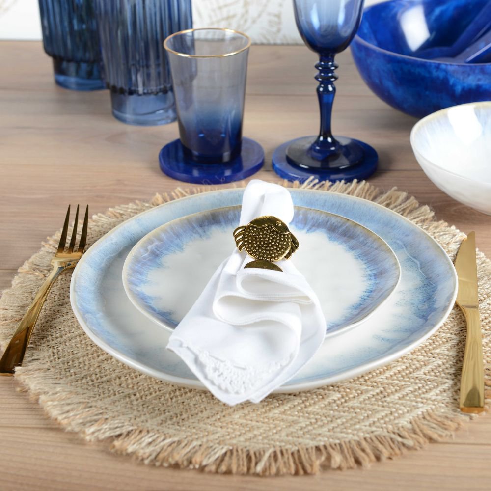 Bestekset goud roestvrij staal 12-delig 6 personen met blauw servies op gewoven placemat