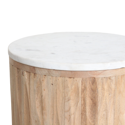 Bijzettafel marmer en hout wit rond Malakka met detail van het blad