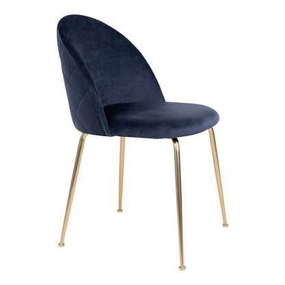 Blauwe fluwelen eetkamerstoel met goudkleurige metalen poten en een elegante afgeronde rugleuning. Een luxueuze en comfortabele stoel die perfect past in een modern of chic interieur.