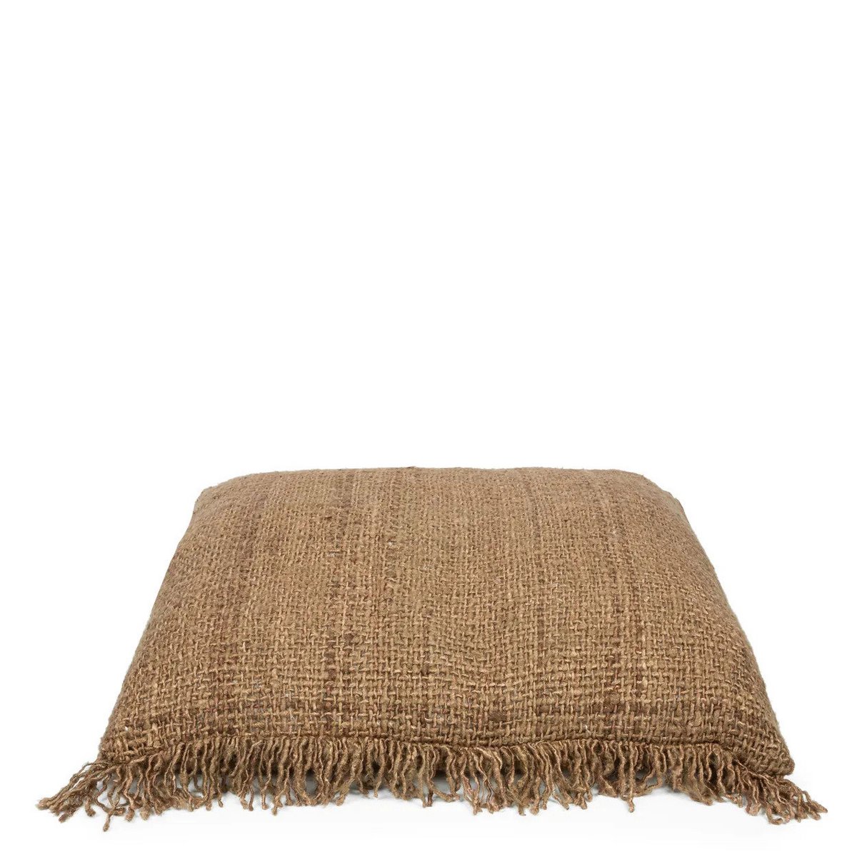 Zijaanzicht van de bruine katoenen kussenhoes met zichtbare textuur en franjes