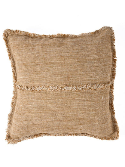 Bruine linnen kussenhoes Sahara Fringe 50x50 op wit achtergrond