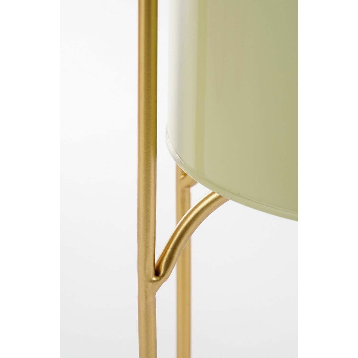 Detail van de poot van de bloempot op standaard groen goud set van 2 Donau