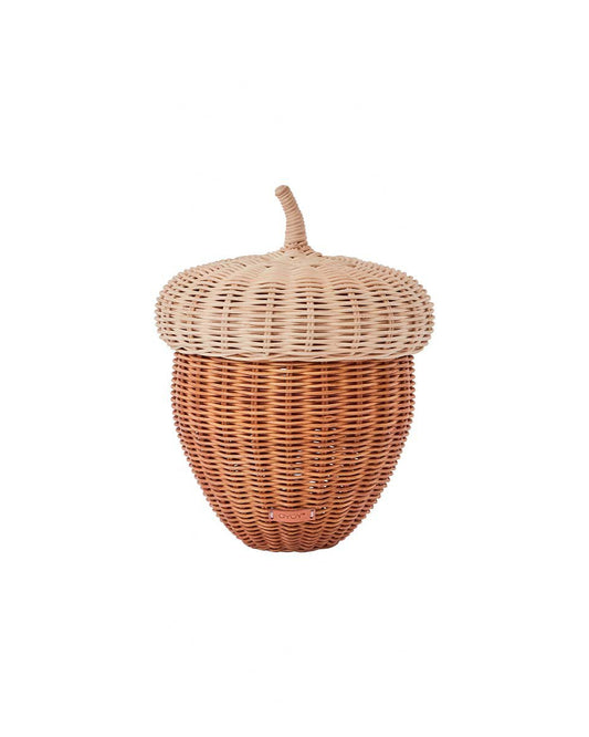 Deze rotan mand in de vorm van een eikel is bijna te mooi om te verstoppen. Perfect om speelgoed, dekentjes of schatten van buiten in op te bergen.
