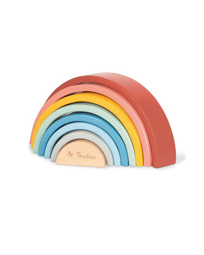Houten regenboog stapelspeelgoed van Pinolino in zachte pastelkleuren – educatief speelgoed voor peuters.