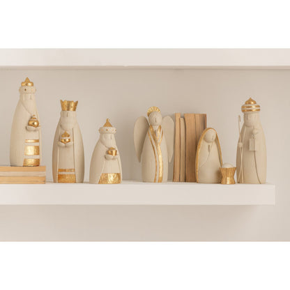 J-Line kerststal figuren wit en goud 7-delig op witte plank als decoratie