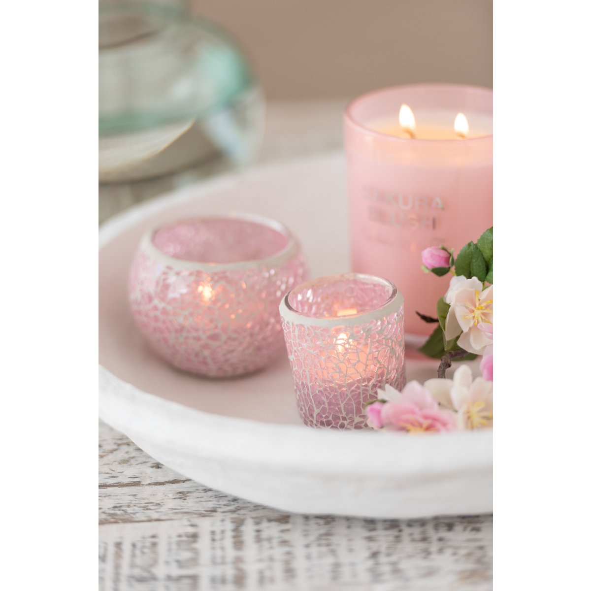 J-Line schalen wit set van 3 Chad met roze kaarsjes en bloemen erin