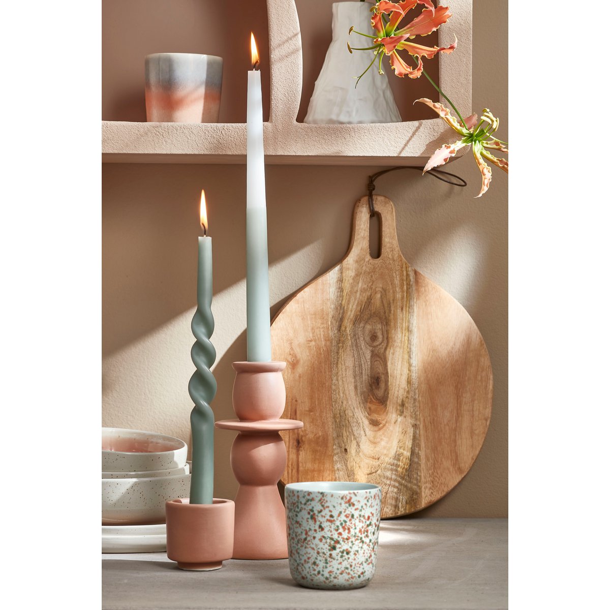 Keukenrek met diverse mangohouten snijplanken inclusief de Duko plank