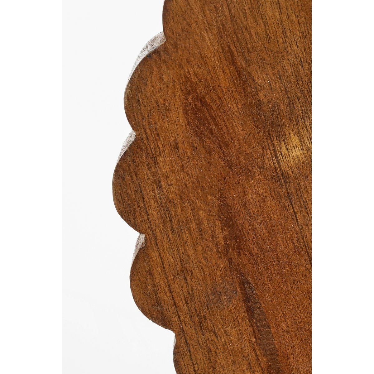 Close-up van de houten structuur van de Petra woondecoratie