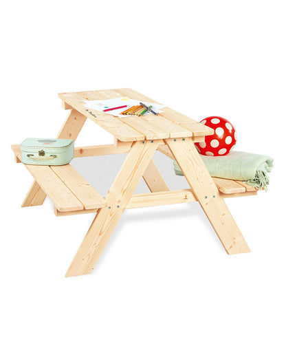 Houten picknickbank Nicki For 4 op wit achtergrond. Perfect voor feesten voor je kleintjes.