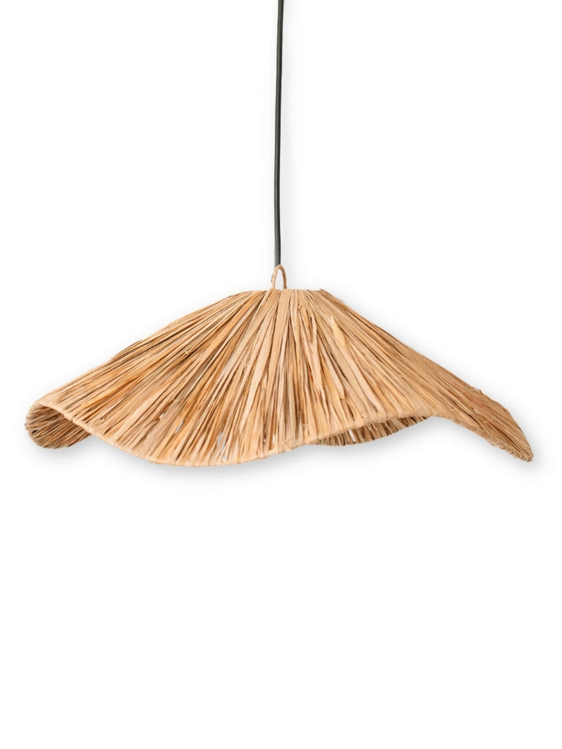 Raffia lampenkap Tampah op wit achtergrond