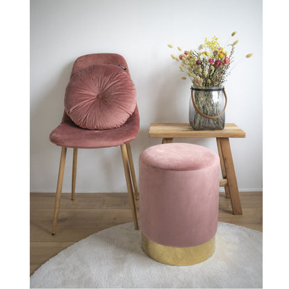 Sfeerfoto Fluwelen roze poef Gamby bij andere rozekleurige meubelen