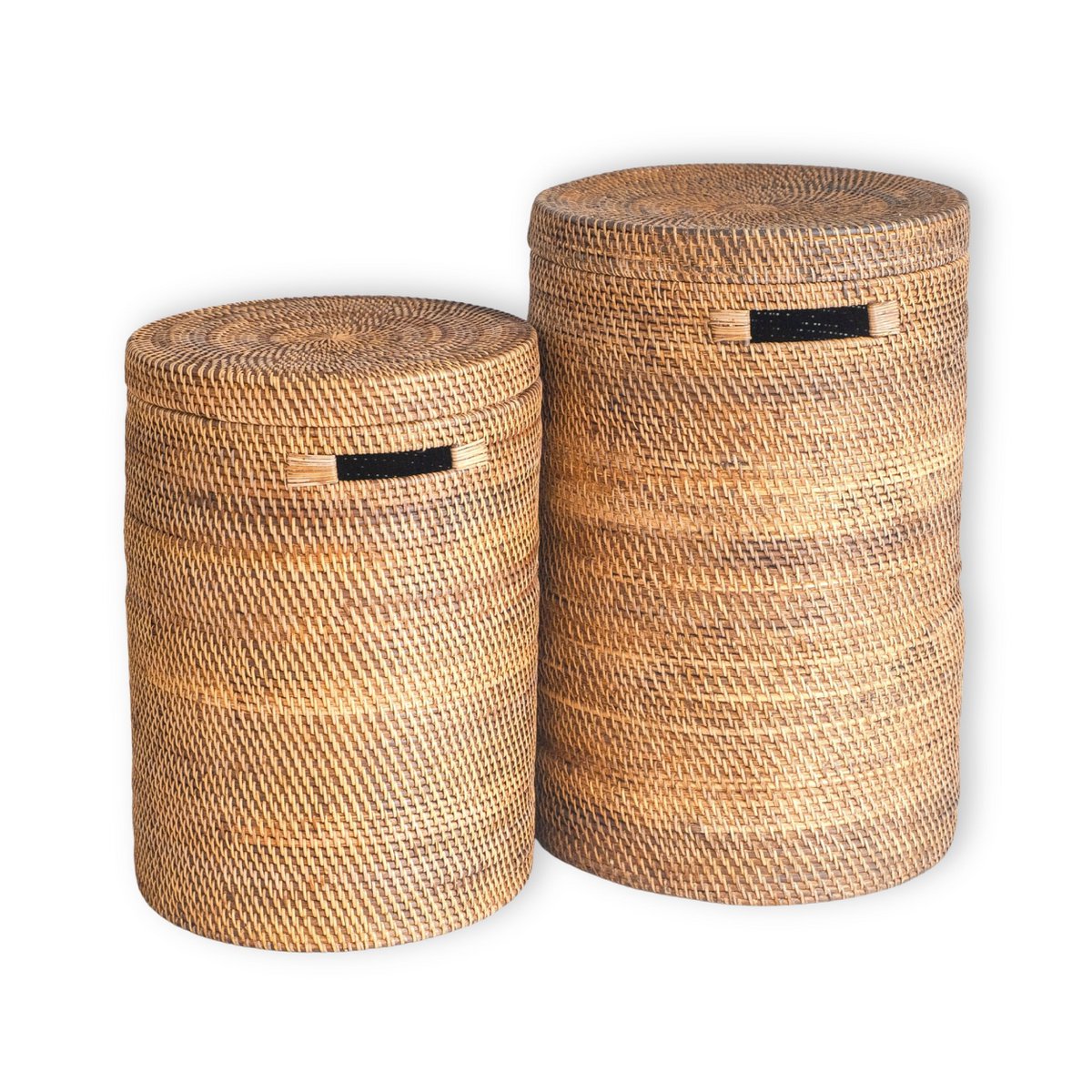 Twee rotan wasmanden met deksel naturel Sari