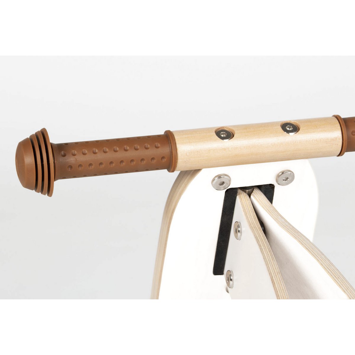 Witte driewieler Charlie
