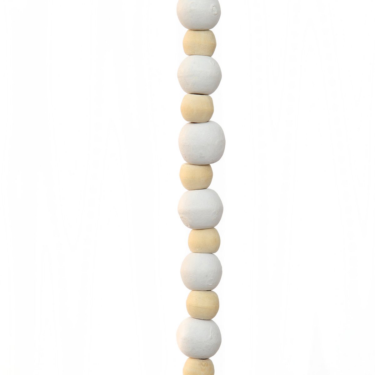 Close-up van kralenstructuur van de Canggu houten ketting