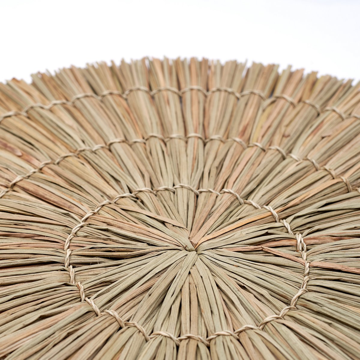 Zeegras placemat rond naturel 35 cm set van 2, 4 of 6 Alang closeup van het materiaal