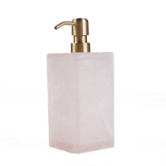 Zeepdispenser in roze wit van hars met gouden pomp, zijaanzicht