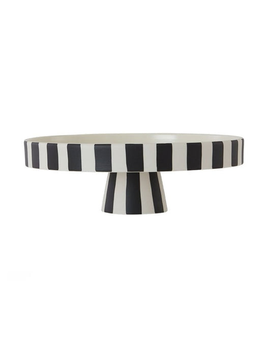 Een stijlvolle taartschaal met karakter. Het zwart-witte streeppatroon geeft een speelse, grafische touch aan elke tafel – perfect voor taarten, hapjes of als decoratief statementstuk.
