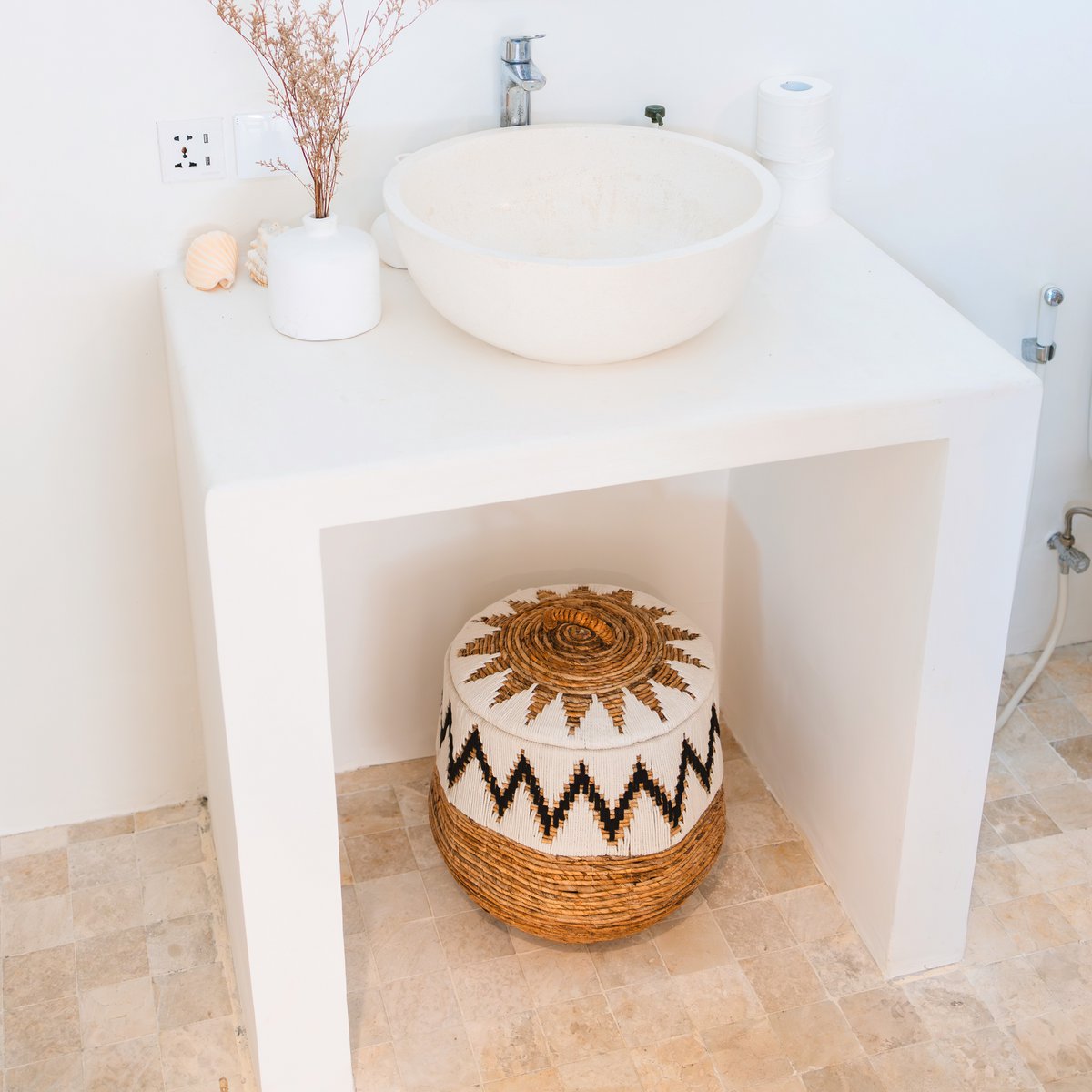 Mand met deksel wit en naturel Palem