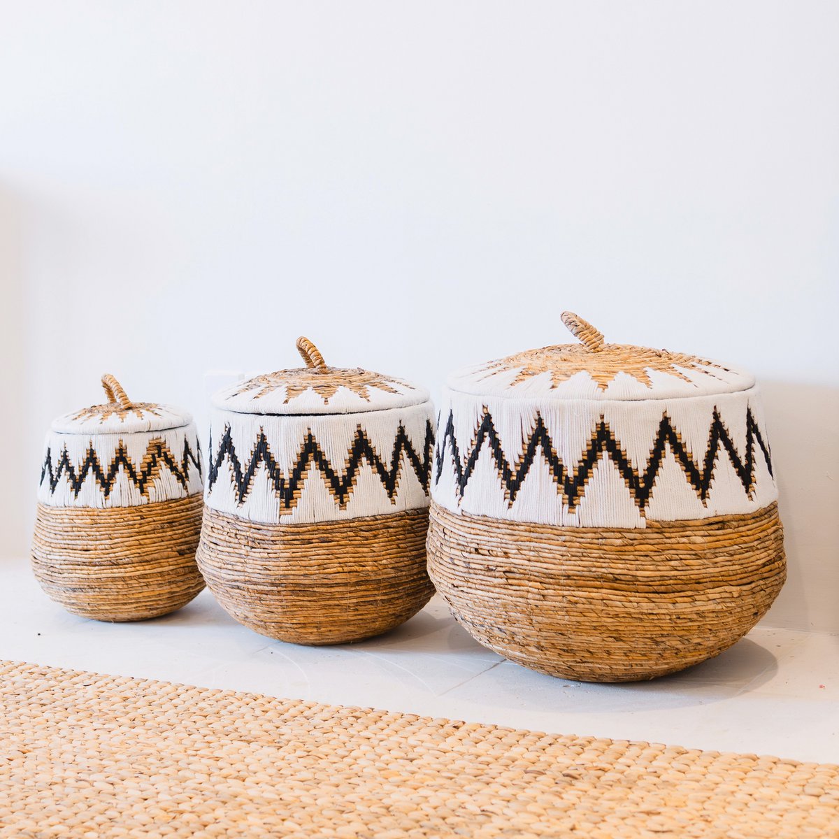 Mand met deksel wit en naturel Palem