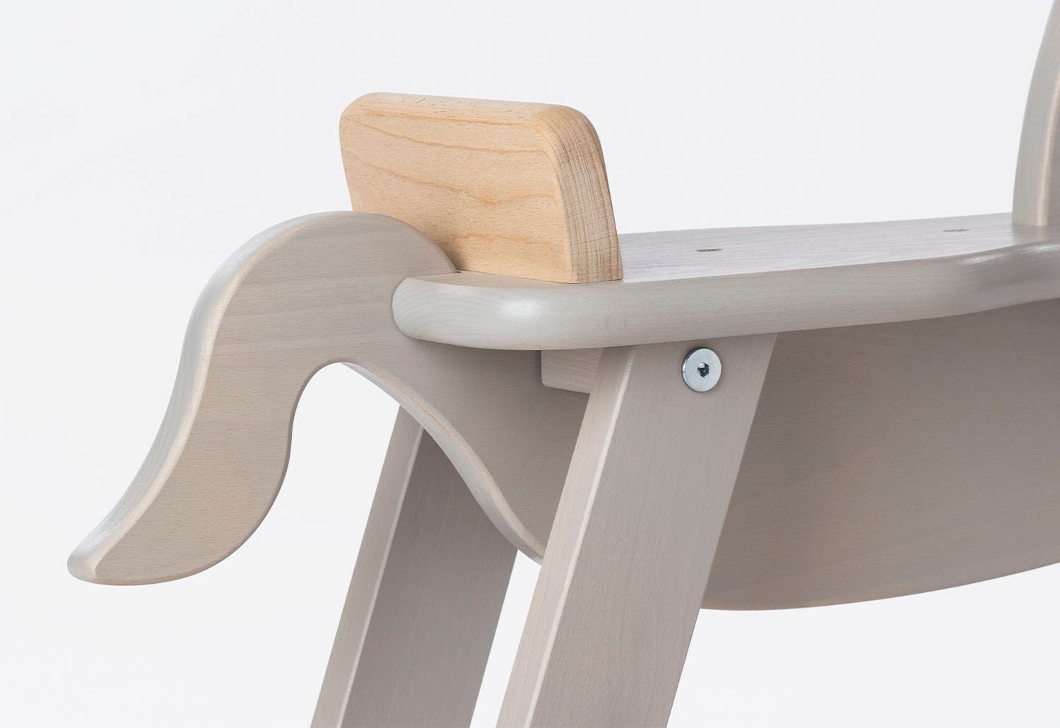 Productfoto Hobbelpaard Pinolino in het grijs closeup detail