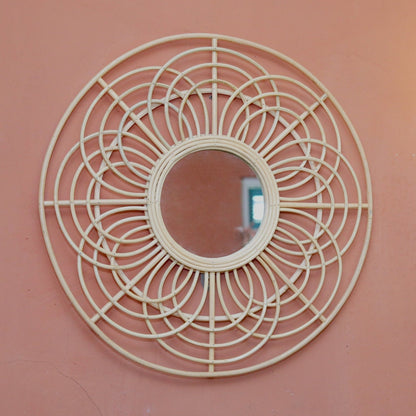 Rotan spiegel rond naturel 58 cm Putuk in rood interieur
