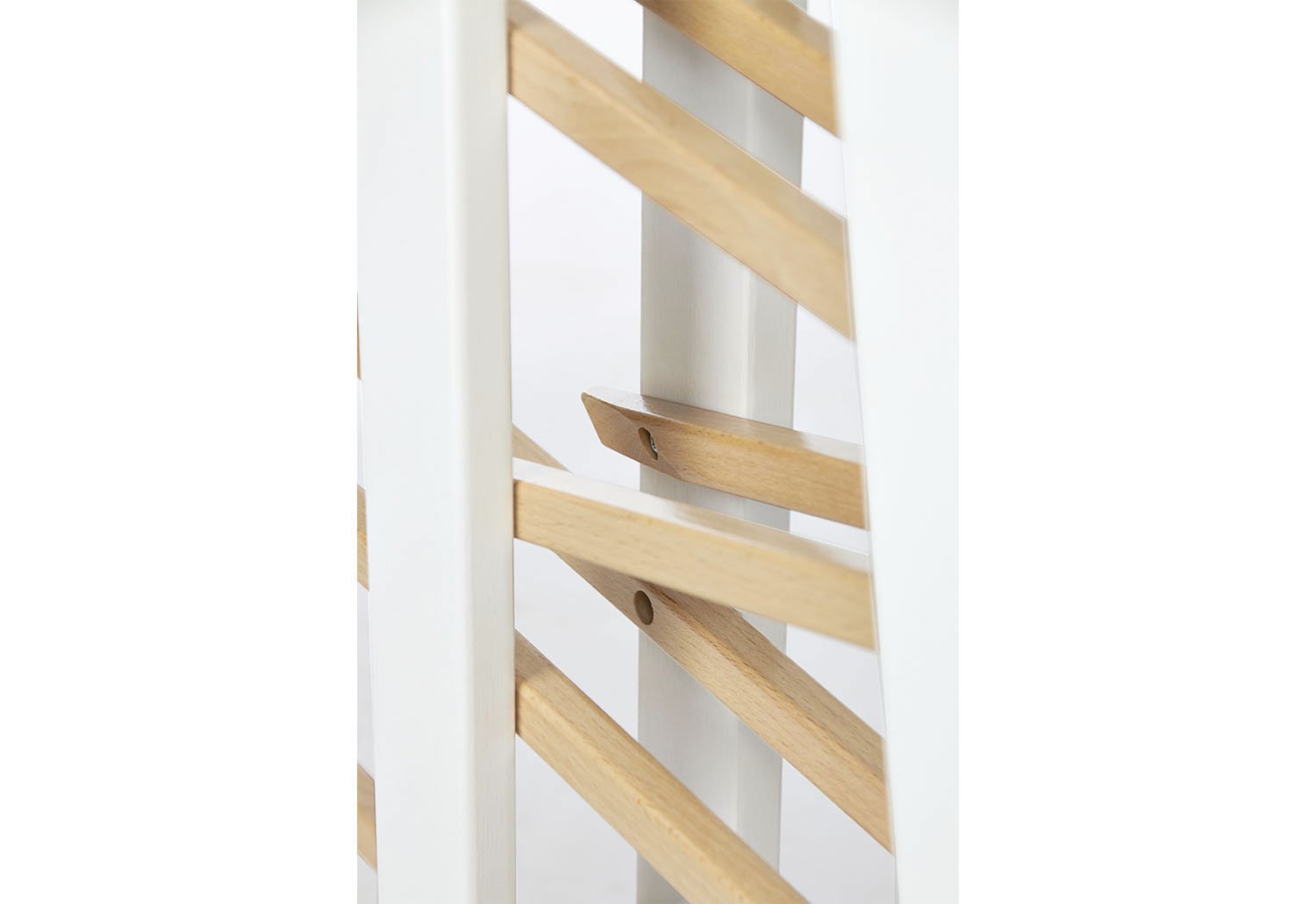 Sfeerfoto beukenhouten knikkerbaan Kuno closeup detail