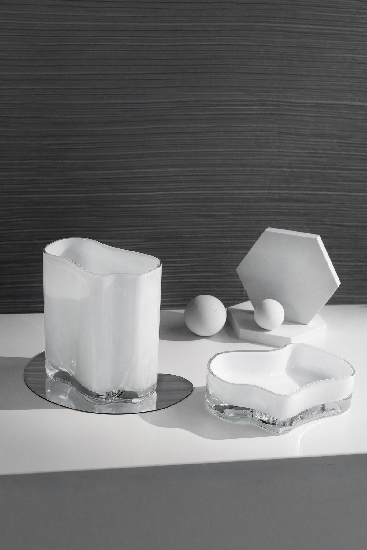 Sfeerfoto lage witte glazen schaal