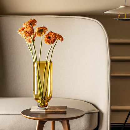 Sfeerfoto omaha oranje vaas met bloemen