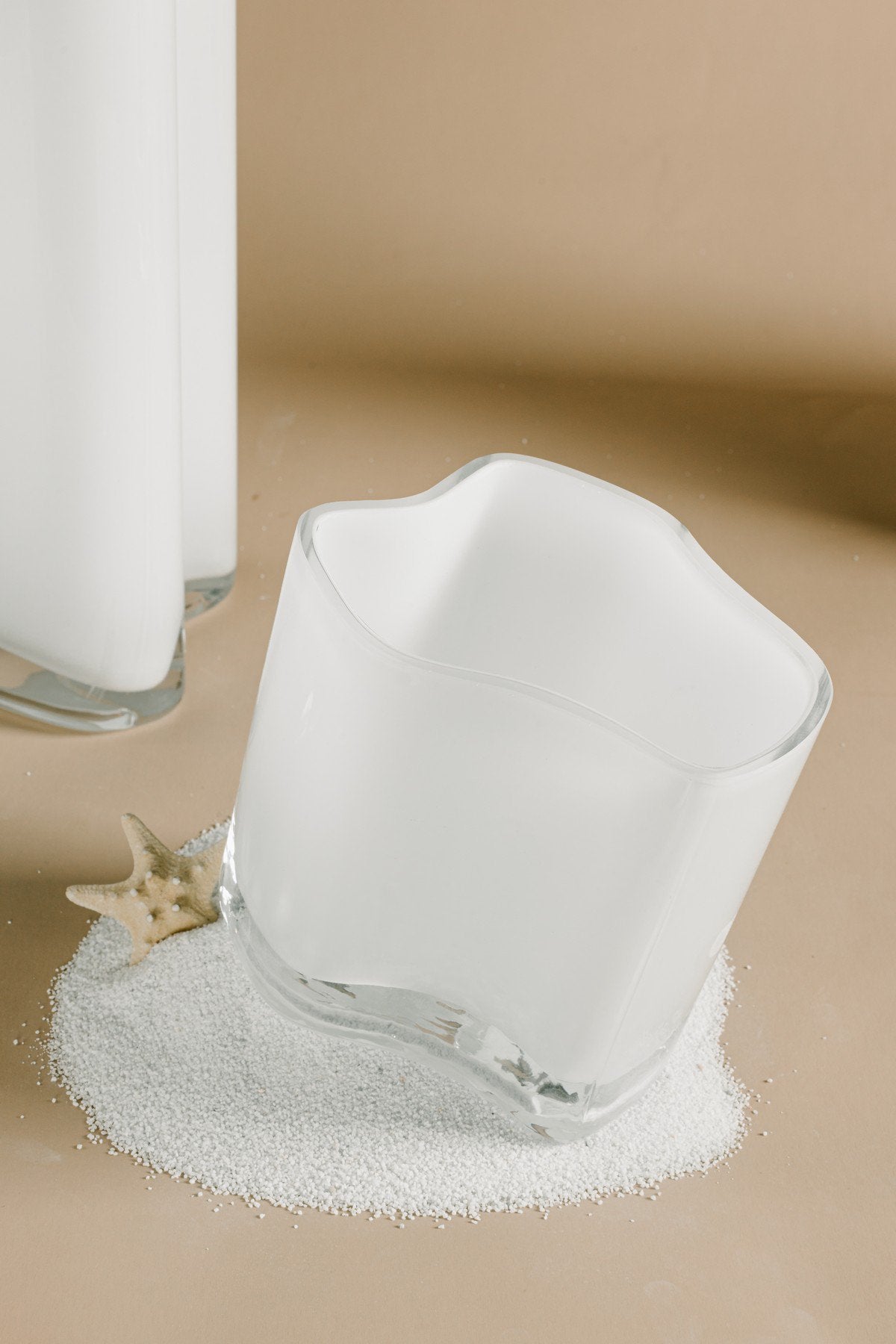 Sfeerfoto witte glazen vaas